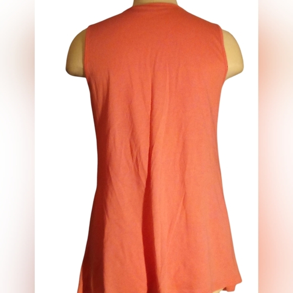 ELLE- Tank Top Blouse With Flowers A long V-Neck Line, Coral Color, Size Small, - Picture 7 of 12